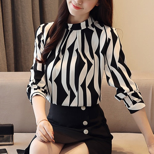 Long sleeved stand collar blouses